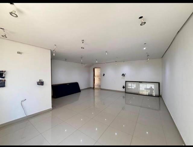 16 BEDROOM APARTMENT FOR SALE IN OVERPORT